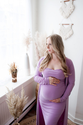 Pregnancy photos in studio