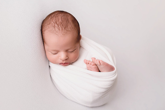 Buffalo Newborn Photographer