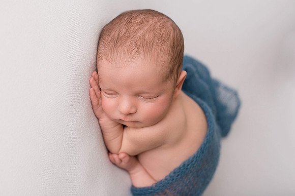 Buffalo Newborn Photographer